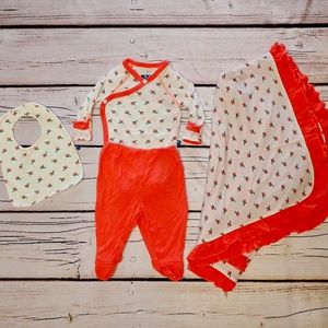 Kickee Pants Rosebud Set - Shirt, Pants, Bib andBlanket VVGUC!! 0-3 Month